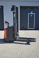 Elektriniai savaeigiai keltuvai su platforma operatoriui PS-N - 1200-2000kg