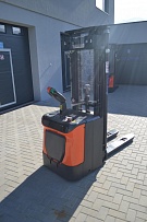 Elektriniai savaeigiai keltuvai su platforma operatoriui PS-N - 1200-2000kg