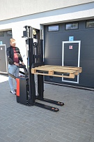 Elektriniai savaeigiai keltuvai su platforma operatoriui PS-N - 1200-2000kg